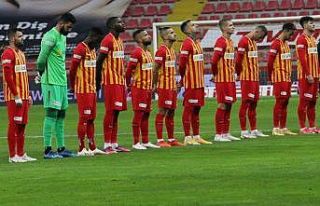 Aziz Behich ilk asistini yaptı