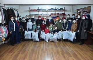 Bağlar Belediyesi hem bedenleri hem yürekleri ısıtıyor