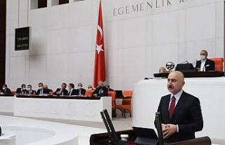Bakan Karaismailoğlu: “Kentlerimizde toplu taşımayı...