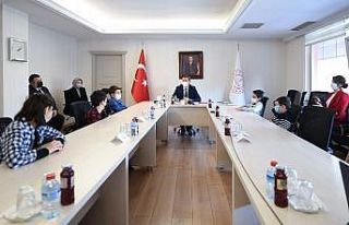 Bakan Selçuk engelli öğrenciler ve aileleriyle...