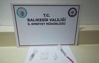 Balıkesir’de 21 uyuşturucu şüphelisinden 3’ü...