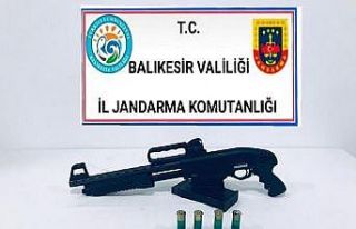 Balıkesir’de jandarma 16 aranan şahsı yakaladı