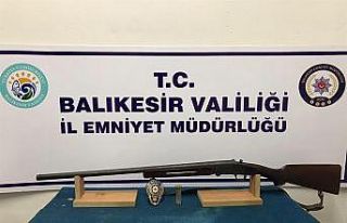 Balıkesir’de polis 19 aranan şahsı yakaladı