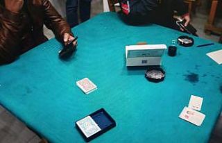 Barakada kumar oynarken yakalanan 13 kişiye 52 bin...