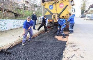 Başiskele’ye hafta sonunda 120 ton asfalt kullanıldı