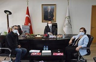 Başkan Besim Dutlulu’dan ilkokula tablet desteği