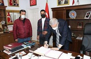 Başkan Biçer: “Simav’da yüzme bilmeyen gencimiz...