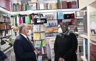 Başkan Büyükkılıç medrese esnafıyla bir araya...