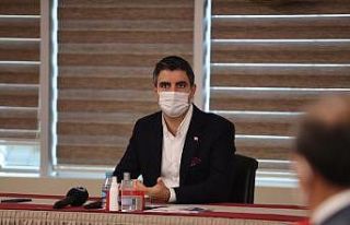 Başkan Gökhan Yüksel meslek odalarının başkanları...