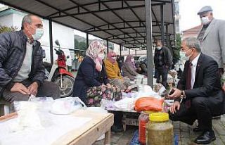 Başkan Kaplan haftaya pazar ziyareti ile başladı