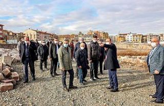 Başkan Kavuş, Şükran Mahallesi’nde incelemelerde...