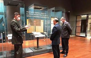 Başkan Oral, Milli Mücadele Sergisi’ni gezdi