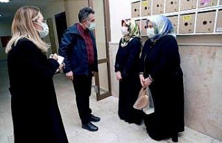 Başkan Sandal, Uzundere’deki depremzedeleri unutmadı