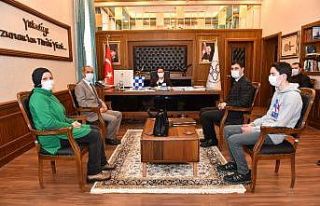 Başkan Uçar Türkiye birincisi öğrencileri ağırladı