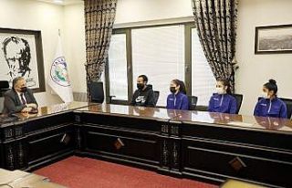 Başkan Yalçın Türkiye 3.’sü Talaslı sporcuları...