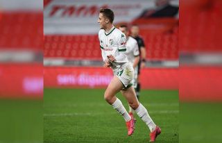 Batuhan Kör, Göztepe galibiyetini Bursaspor taraftarına...