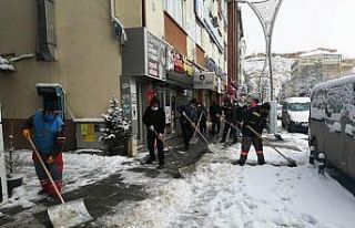 Bayburt Belediyesi’nden karla mücadelede yoğun...