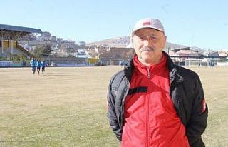 Bayburt Özel İdarespor, Bülent Topuzoğlu’yla...