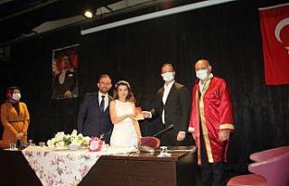 Belediye Başkanı Altın nikah kıydı
