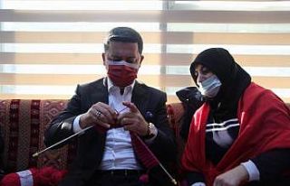 Belediye Başkanı Arı, kadınlarla örgü ördü