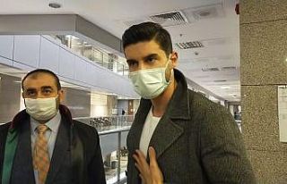 Berk Oktay’ın uygunsuz görüntülerini paylaşan...