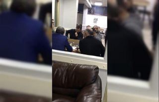 Beyoğlu’nda kepengi indirip oyun oynatan kıraathaneye...