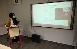 Bilgievi ve Akademi Liselerde 8 bin öğrenci online...