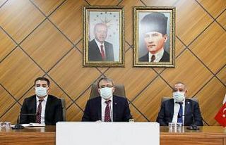 Bingöl Valisi, muhtarlarla bir araya geldi