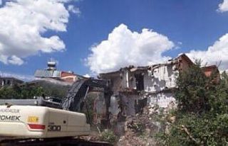 Bingöl’de 126 kaçak yapı yıkıldı, 130 bin...