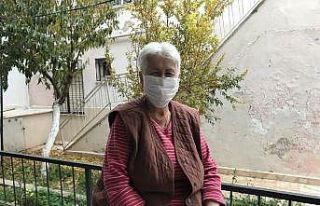 Bir çorap dolusu altını dolandırıcılara verdi