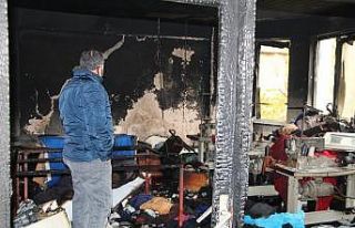 Bir katı yanan iş hanında 1 milyonluk zarar oluştu