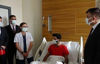 Bölgede el cerrahisine ihtiyaç duyan hastalar batı...