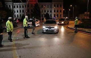 Bolu’da sokağa çıkma yasağına uymayan 21 kişiye...