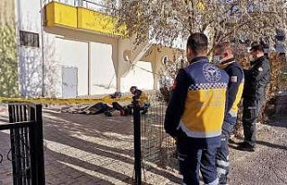 Boşanma aşamasındaki kadın 8. kattan atlayarak...