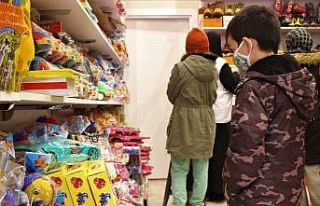 Bu mağazada para değil sevgi geçiyor