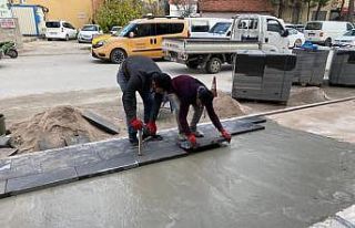 Bucak’ta yıpranan kaldırımlar yenileniyor