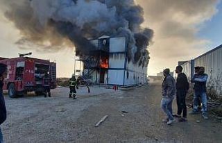Burdur’da işçilerin kaldığı konteynırda yangın...