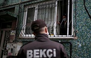 Bursa’da düdük çalarak karantinadaki vatandaşları...