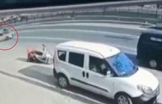 Bursa’da feci motosiklet kazası güvenlik kamerasında