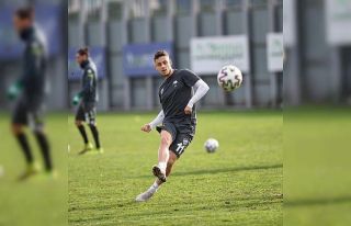 Bursaspor Başkanı Erkan Kamat takımı yakından...