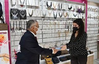 Büyükşehir, yılın son gününde 15 bin adet maske...