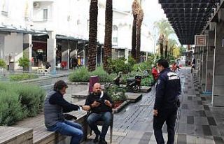Büyükşehir zabıtasından Kemer’de denetim