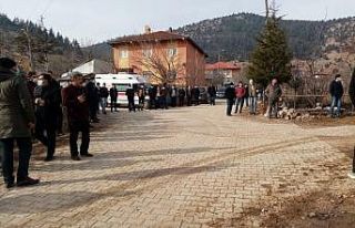 Çığ altında kalan askerden acı haber geldi