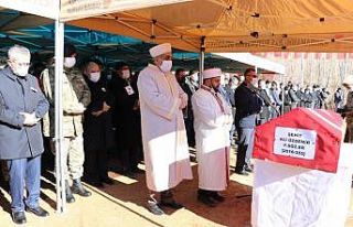 Çığ şehidinin cenaze namazını imam ağabeyi...
