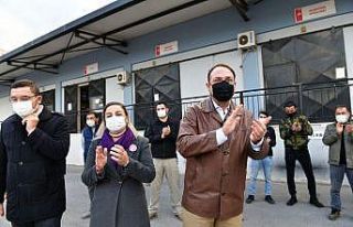 Çiğli Belediyesi şantiyesinde yeni yıl kutlaması