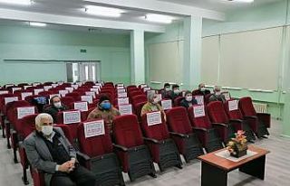 Çilek üreticileri bilgilendirildi