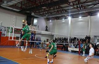 Cizre Belediyesi erkek voleybol takımı ilk yarıyı...