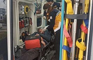 Çocuk parkında arkadaşının boğazını kesti