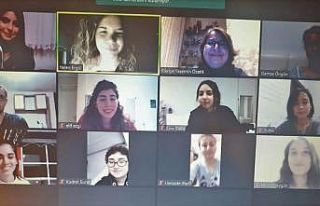 "Çocuklarımıza kitap okuma alışkanlığı...