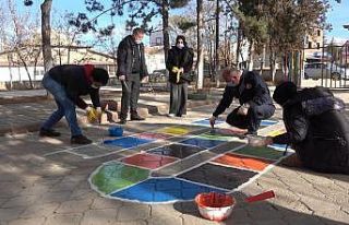 Çocukların psikomotor beceri gelişimi için gönüllü...